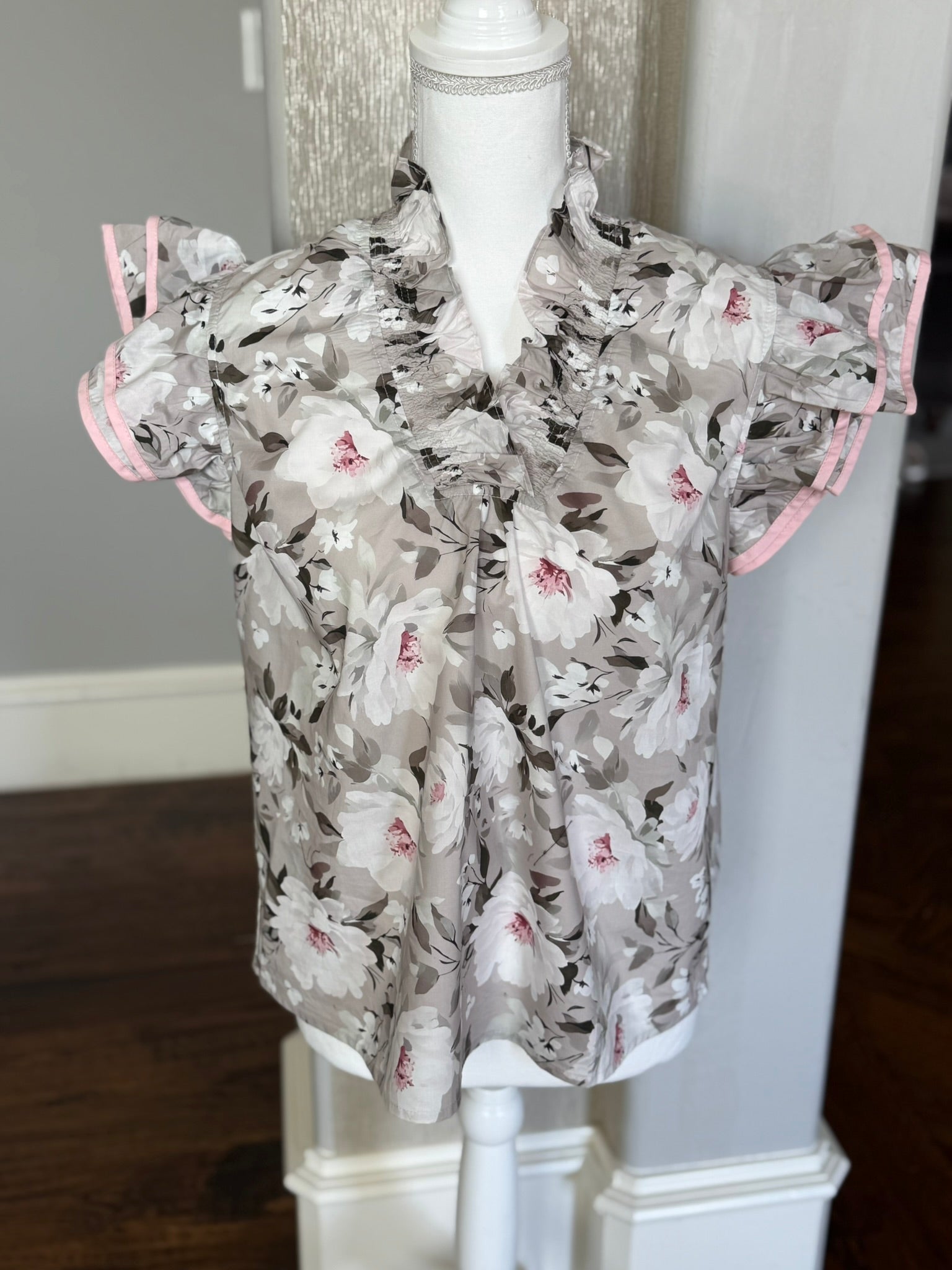 Carrie Floral Top-Gray
